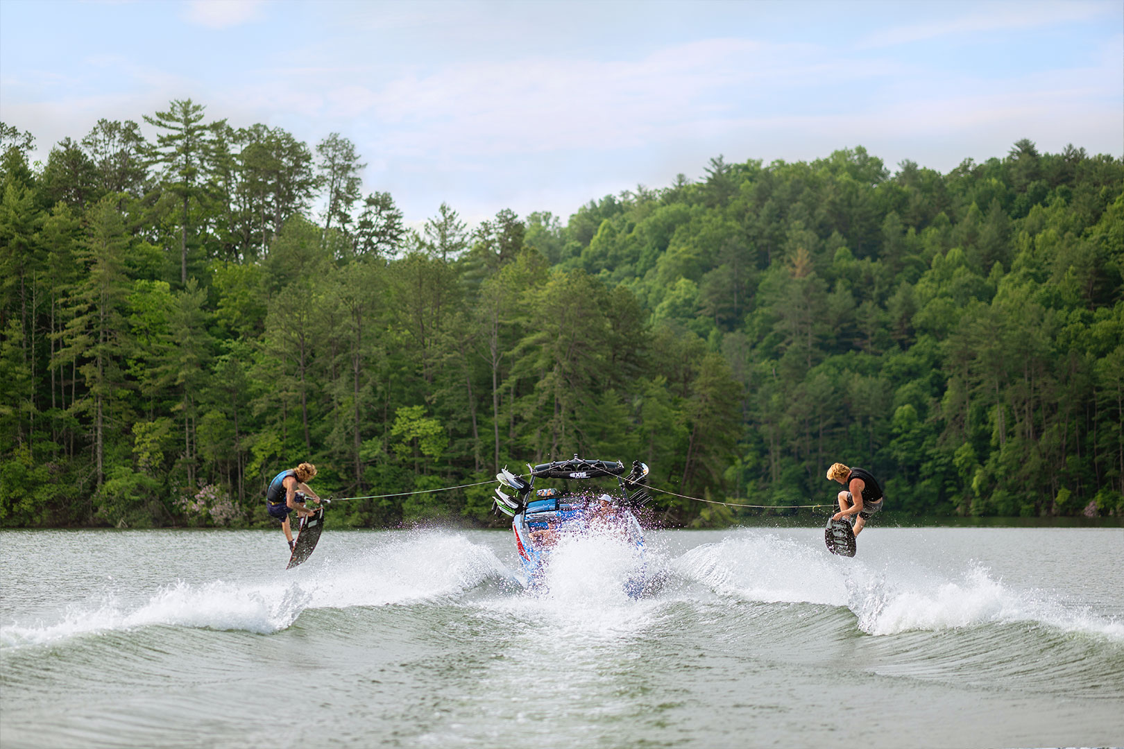 Axis T250 Largest Axis Ever Built 25Foot Wakesurf & Wakeboard Boat